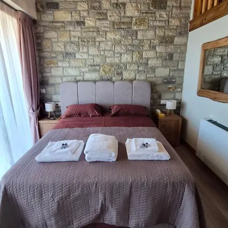 Stone Loft Appartamento Karpenísion
