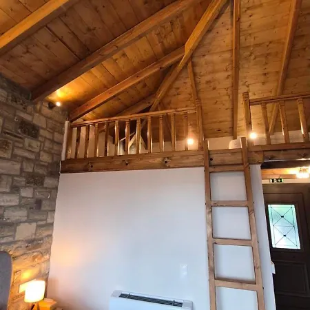 Apartman Stone Loft Karpeníszi